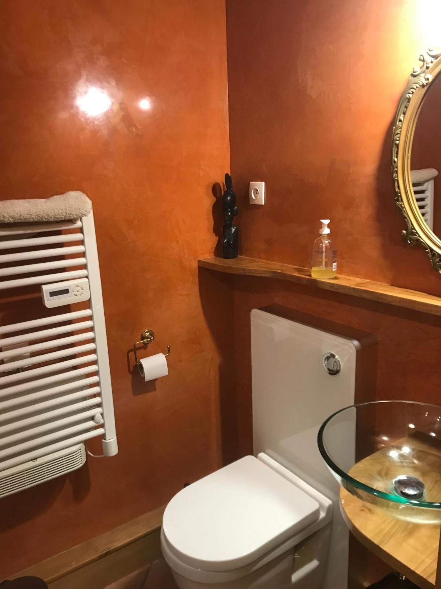 Saint-Symphorien-des-Monts La Nesliere Chambres D'Hotes Bio المظهر الخارجي الصورة