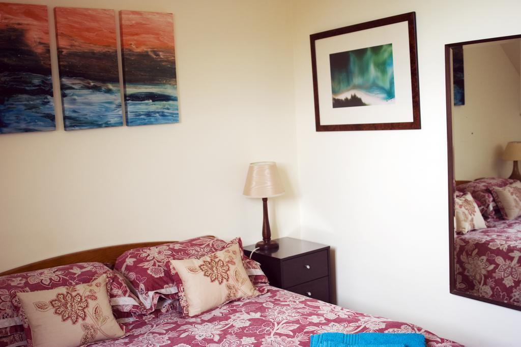 Saint-Symphorien-des-Monts La Nesliere Chambres D'Hotes Bio المظهر الخارجي الصورة