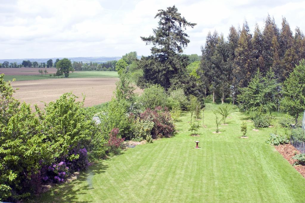 Saint-Symphorien-des-Monts La Nesliere Chambres D'Hotes Bio المظهر الخارجي الصورة